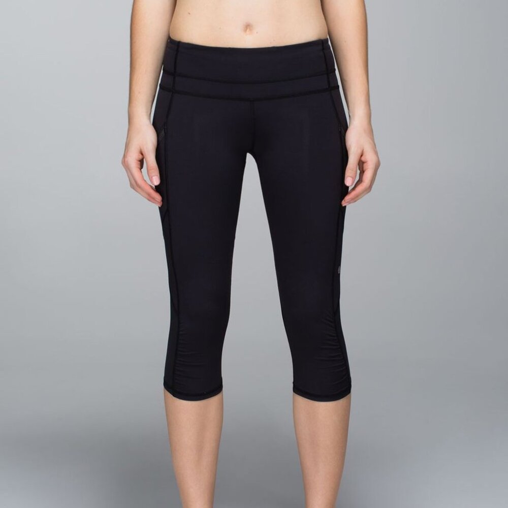 LULULEMON Run A Marathon Crop 17" Inseam, Size 8, Black Mesh Panels Low Rise